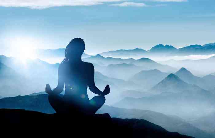 8 Ways Meditation Enhances Physical Health